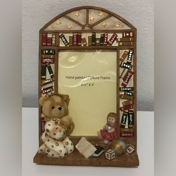 Vintage Hand-painted Picture Frame 3 1/2" X 5โ Resin Material Great for Gifting - Picture 2 of 6